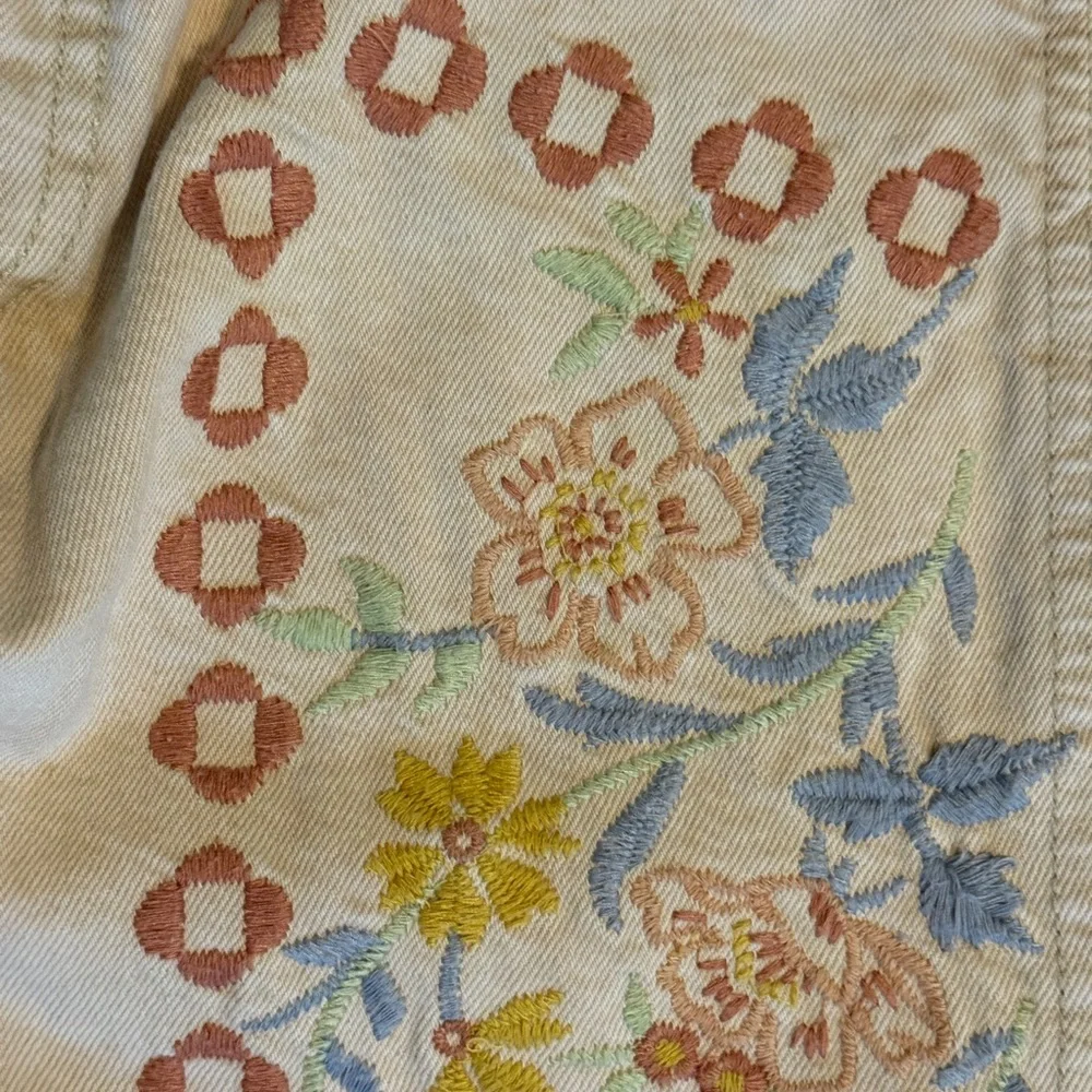 We The Free Blue and Yellow Flare Jeans with Floral Embroidery Size 25 - Picture 7 of 14